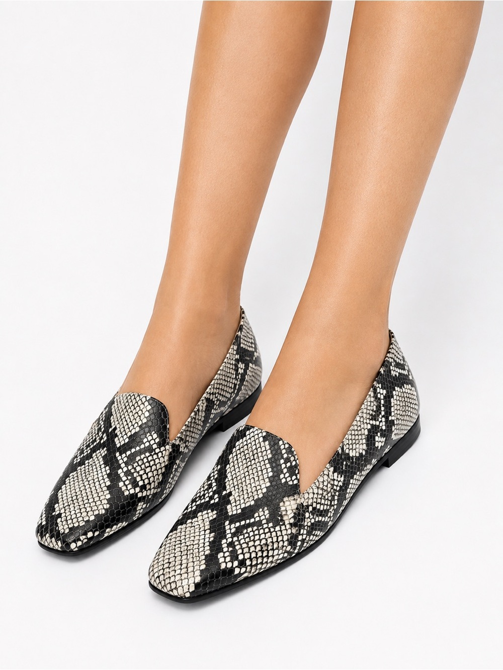 Naturalizer Snakeskin Print Leather Square Toe Loafers Flats Size 6.5